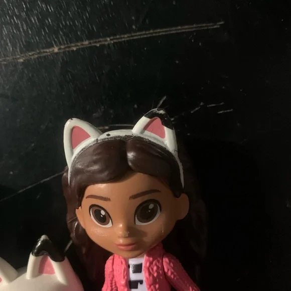 Gabby’s Dollhouse Gabby & Pandy Paws Figurine Bundle - Picture 4 of 5